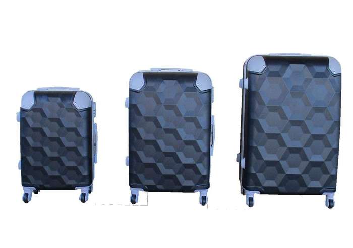 SMTE 3 Piece Luggage Set - Black with keychain
