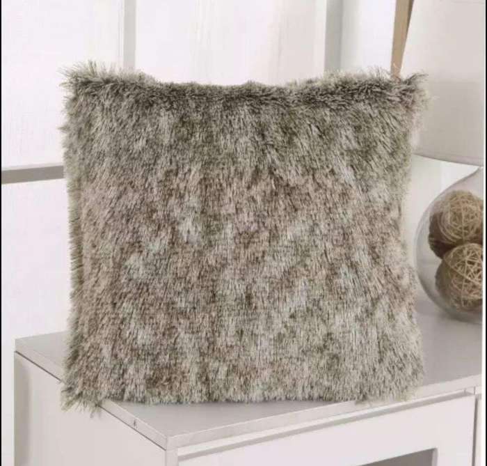 SMTE Fluffy Pillow Covers Set - Green with keychain