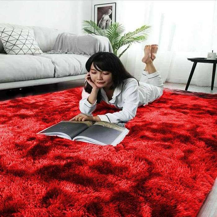 SMTE 140 x 180cm Plush Three Tone Fluffy Carpet - Shaggy & Foldable Rugs - Red with keychain