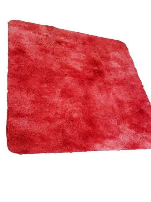 SMTE Vibrant Red Rug/Carpet (200x150cm) with keychain