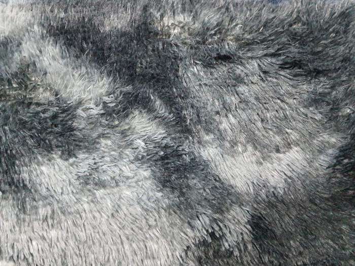 SMTE Fluffy Non Slip Rug 1.5 by 2 meter - Light Grey White with keychain
