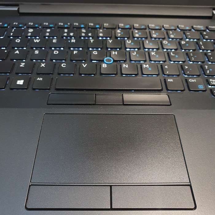 Dell Latitude E7470  Intel Core i5-6300U, 8GB DDR4 RAM, 256GB NVMe SSD, 14" FHD