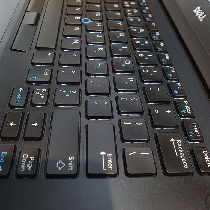 Dell Latitude E7470  Intel Core i5-6300U, 8GB DDR4 RAM, 256GB NVMe SSD, 14" FHD