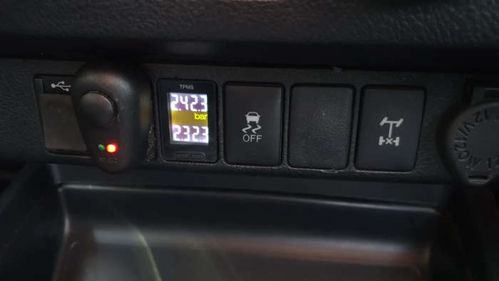 ToyotaToyota Hilux / Fortuner 2016-/ Landcruiser 2024- Internal Tyre pressure monitoring system (...