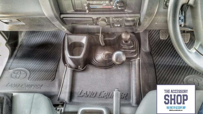 Toyota Landcruiser 70 / 79 Series Heavy Duty mat set rubber Moulded (includes 2024 Model)