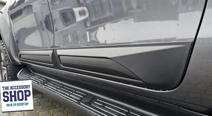 Toyota Hilux body cladding double cab 2016-