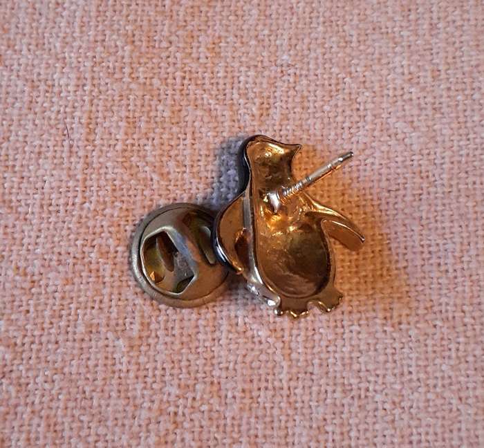 Lapel Pin Tie brooch - Penguin Jewelry 2cms tall