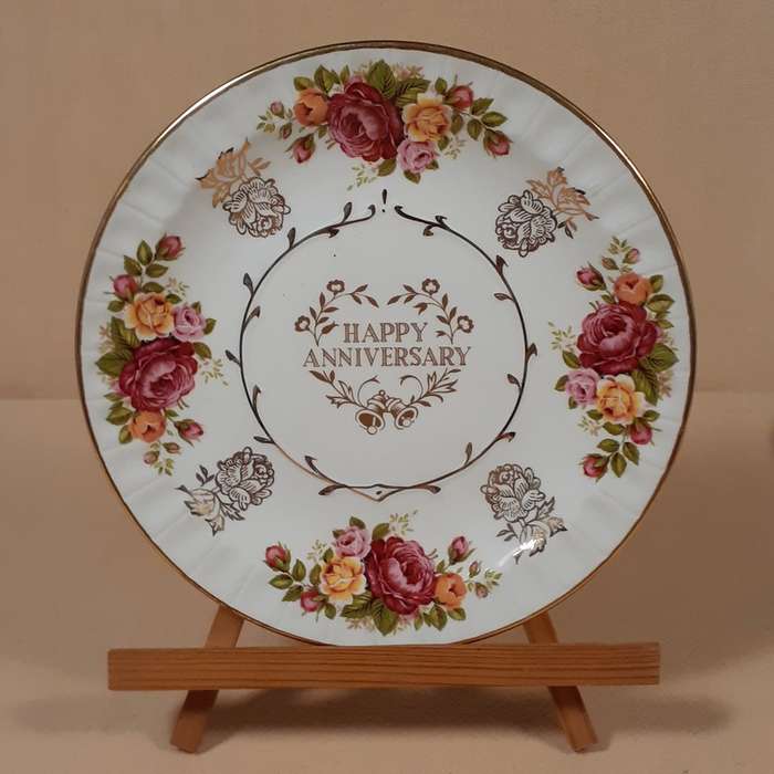 Avon by Wood and Sons - Anniversary Plate - Roses