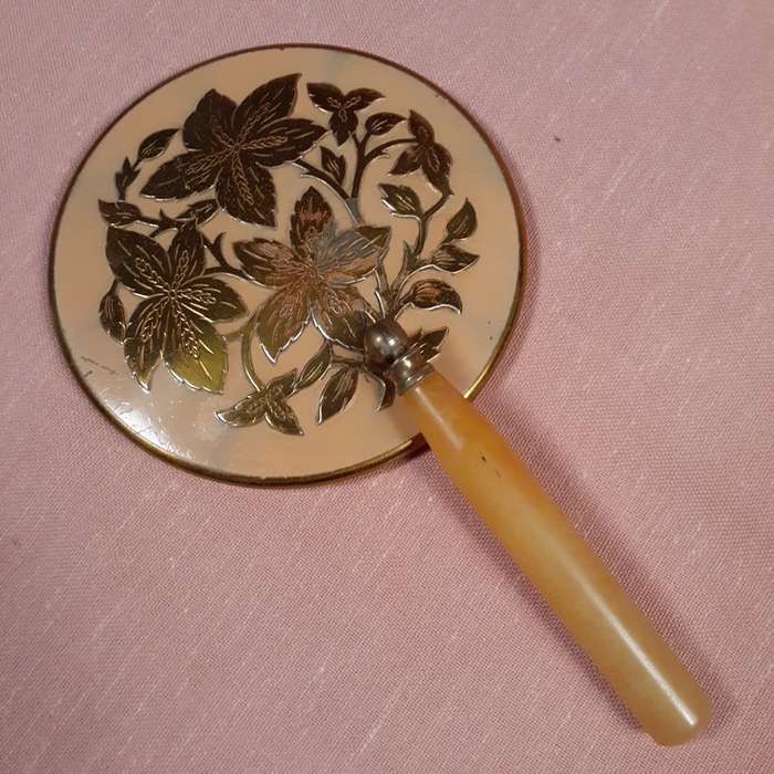 Hand mirror - Magnifying, Brass with plastic bakelite lucite detachable handle 19 cms