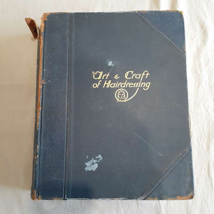 Art and craft of hairdressing - second ed. - Gilbert A Foan - 623 pages