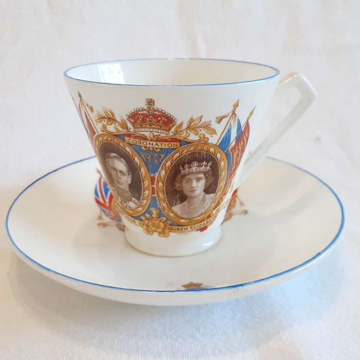 Commemorative Coronation Cup - Geo V1 QE 1  - 1937