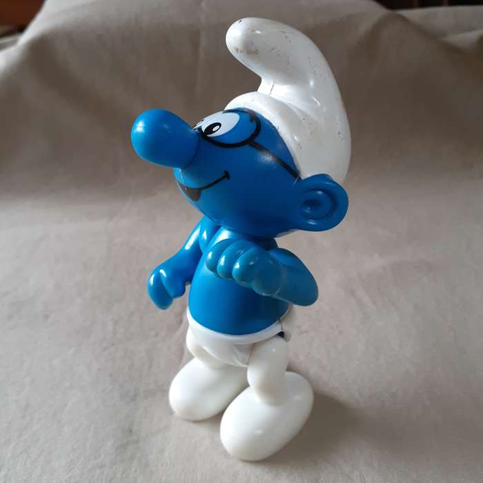 Smurf - Brainy smurf with glasses McDonalds - 10 cms tall