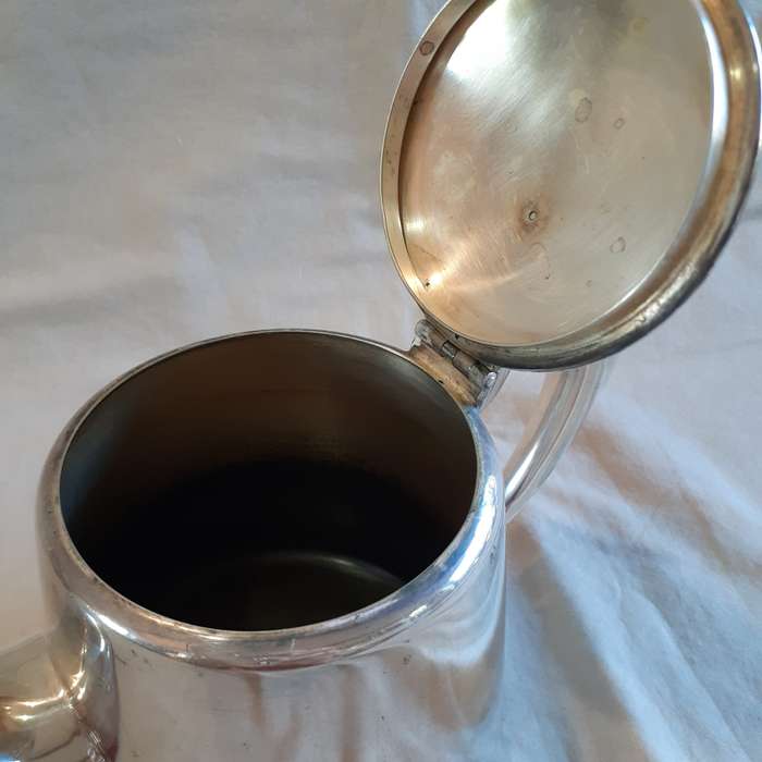 Silver plate 3,5 cup sturdy Elkington "hotel ware" tea pot approx 3.5 cups