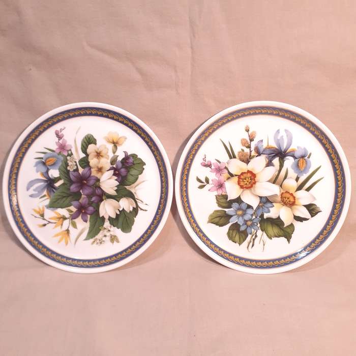 2 Royal Doulton Floral Plates British Airways - snowdrops and iris  17 cms