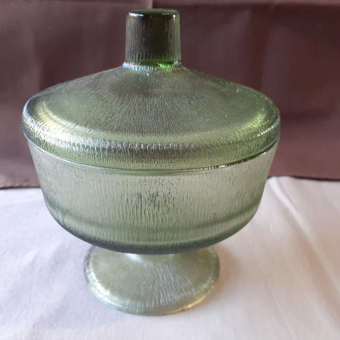 Green pressed depression glass lidded bowl - Jeanette Glass Co.  Footed trinket holder - candy bowl