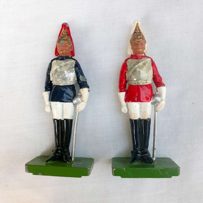 2 Britains Metal Toys queens guard Soldiers -  6.5 cms tall