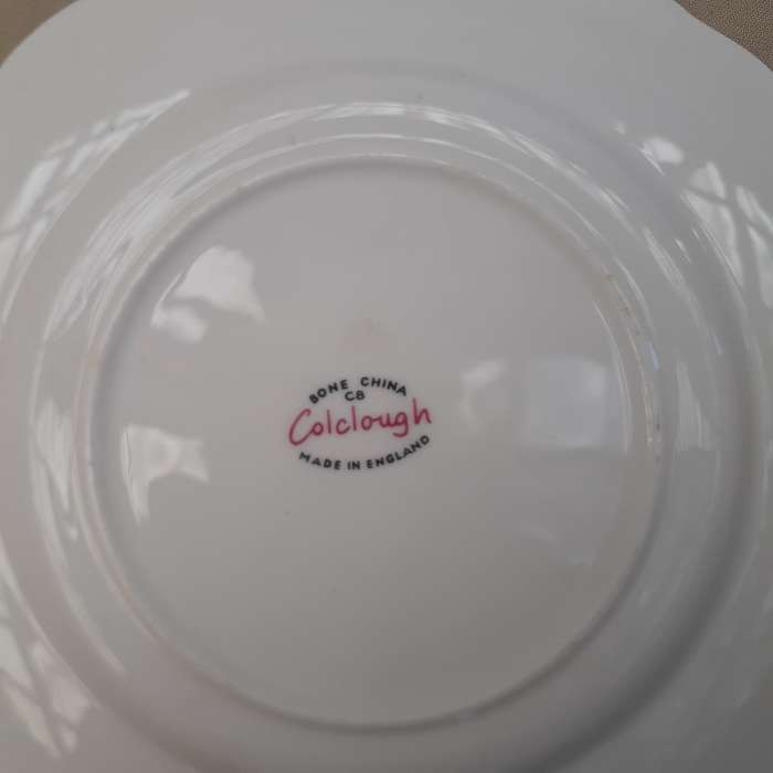 4 tea trios milk jug and cake plate - Colclough 1 extra tea plate