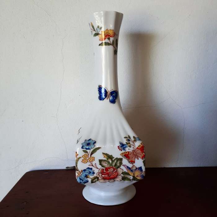 Bud Vase -Aynsley butterflies and roses Cottage Garden Fine english bone china  17cms tall