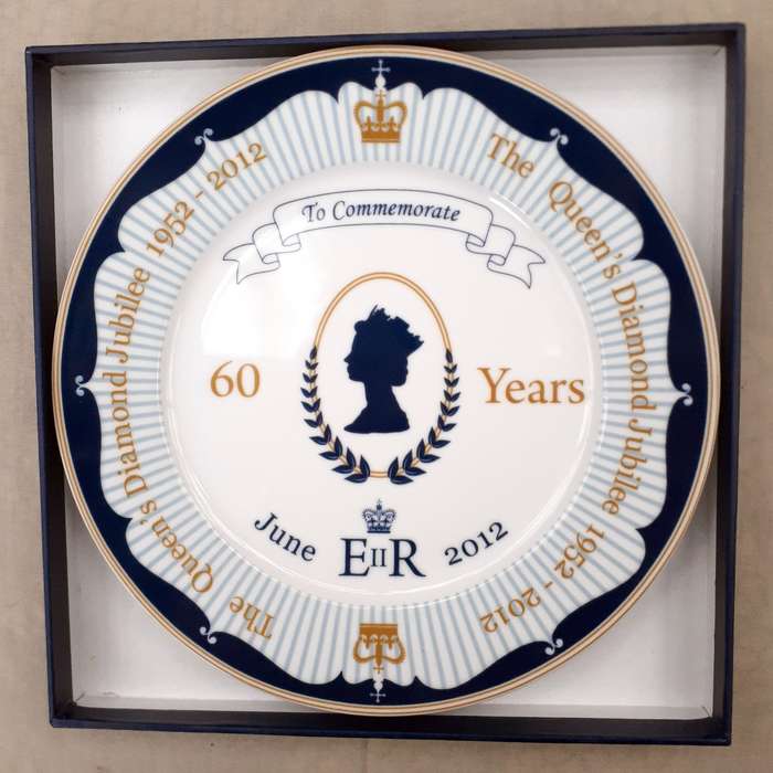 QE 11 Diamond Jubilee Plate 1952 to 2012  60 years 1952 to 2012