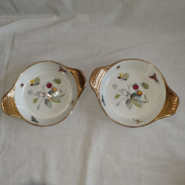 Royal Worcester dishes - butterflies and beetles 14 x 18 cms gilded