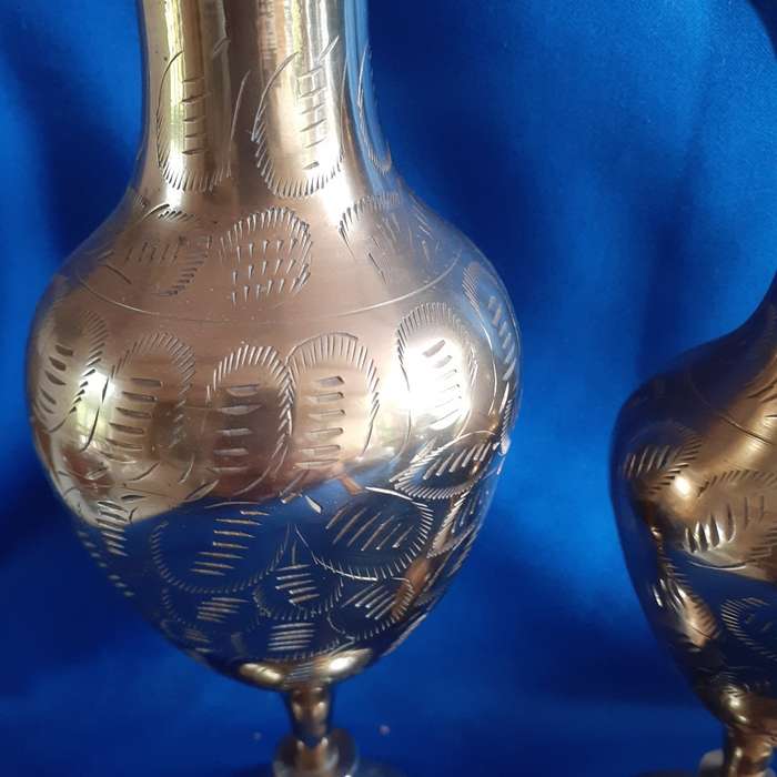 Pair of beautiful brass vases - hand etched made in India - 39 and 25 cms tall