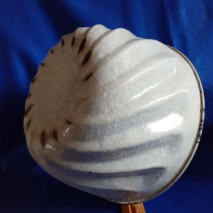 Large Enamel jelly aspic mould mold - W-Germany Grey flecked Large - kitchenalia
