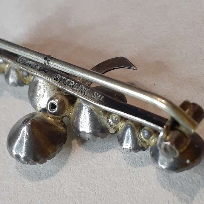 G L and Co stirling silver and diamante brooch