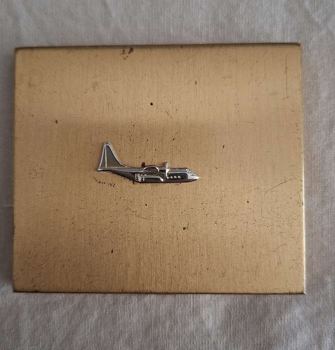 Powder compact - propeller airplane emblem - vintage airways souvenir?
