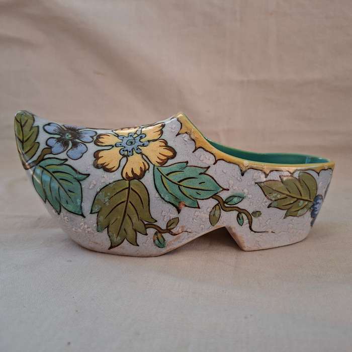 Dutch Gouda clog floral 17 cms - signed Anita Gouda Holland