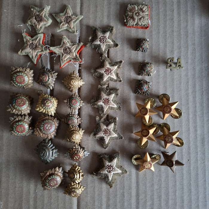 WW2 Cloth and metal badges and insignia