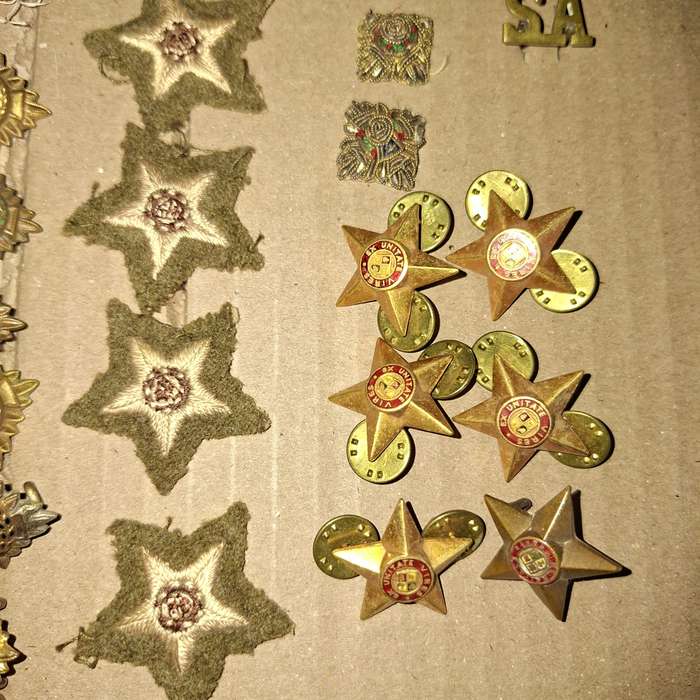 WW2 Cloth and metal badges and insignia