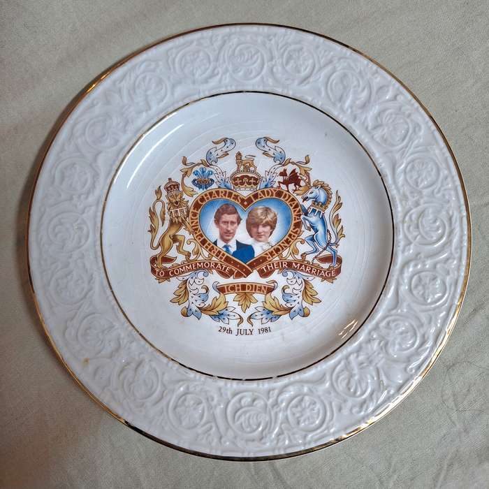 Commemorative plate Charles and Diana Marriage July 1981 - 18cms