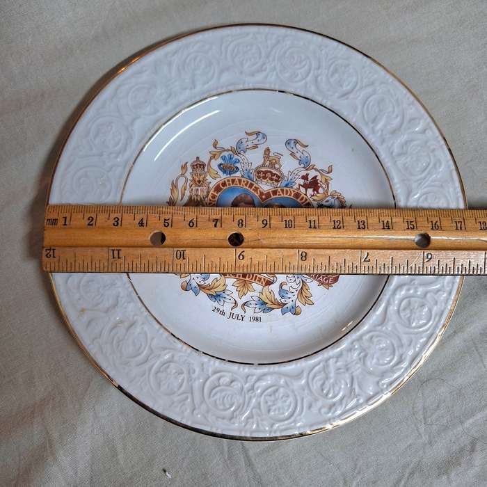Commemorative plate Charles and Diana Marriage July 1981 - 18cms