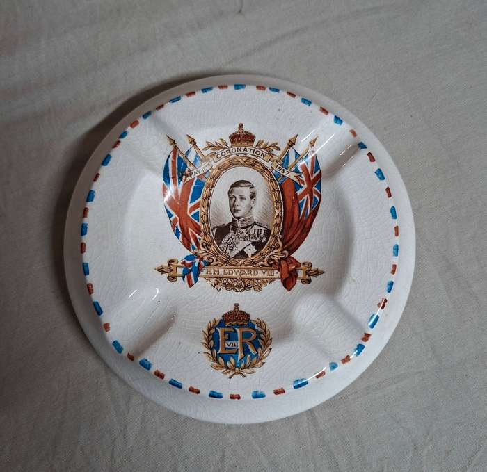 Royalty Commemorative Ashtray Edward VIII coronation 1937