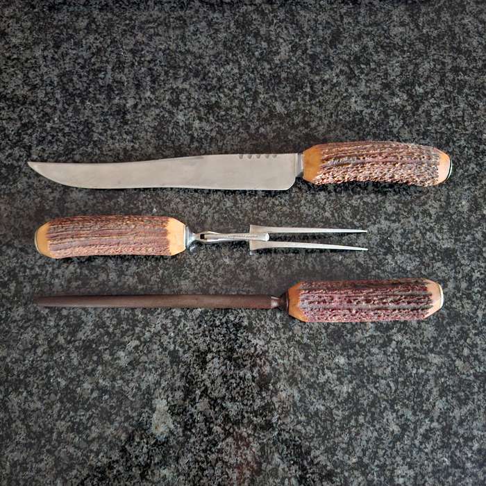 Sheffield Steel Horn handled Carving set - knife carver and steel