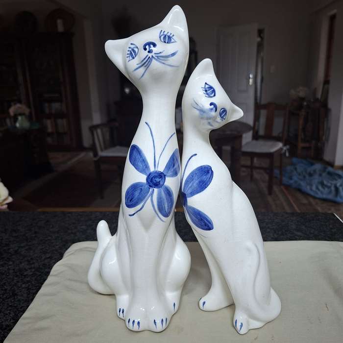 2 Cat figurines - blue and white - hand painted - 33 cms tall