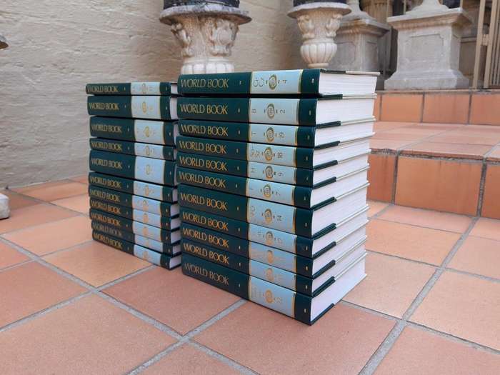 A 20TH Century Set of Twenty Two (22) Volumes of a Complete Set of 1989 World Book Encyclopedia -...