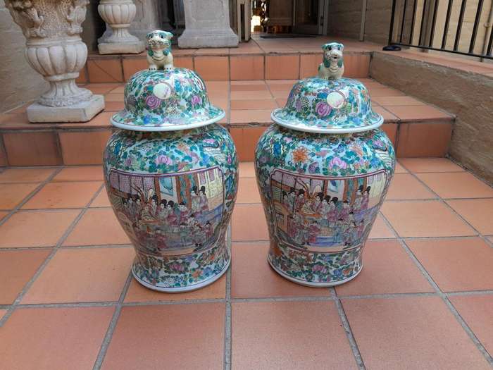 A 20th Century Pair of Chinese Famille Rose Vases / Urns with Covers
