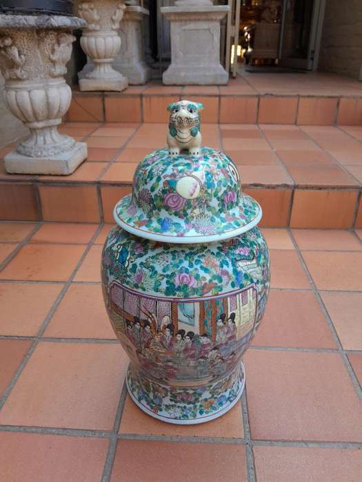 A 20th Century Pair of Chinese Famille Rose Vases / Urns with Covers