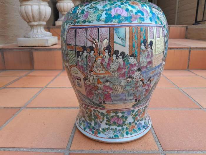 A 20th Century Pair of Chinese Famille Rose Vases / Urns with Covers