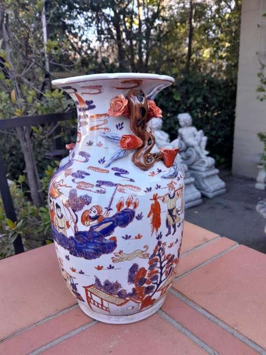 A 20th Century Chinese Vase