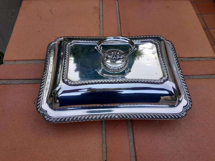 A 20th Century Electroplate Entrée Dish