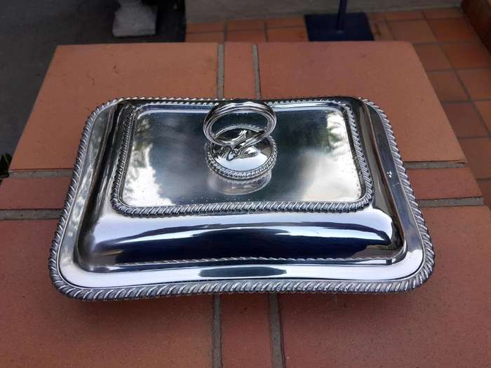 A 20th Century Electroplate Entrée Dish