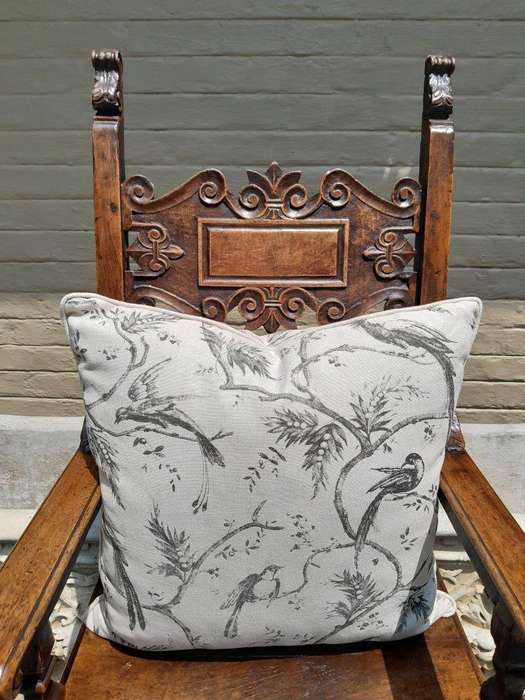 A Cream & Bird Fabric Cushion