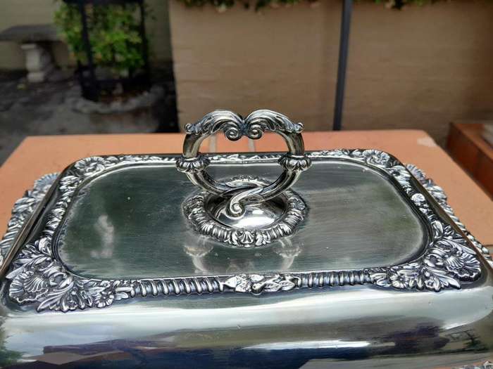 A 20th Century Silver Plated Entrée Dish