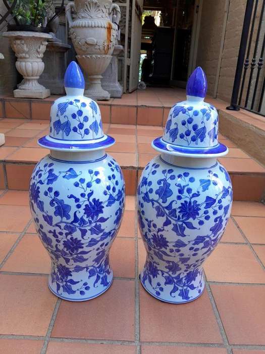 A 20th Century Pair of Chinese Ming Style Hand Painted Blue / White Jars with Lids