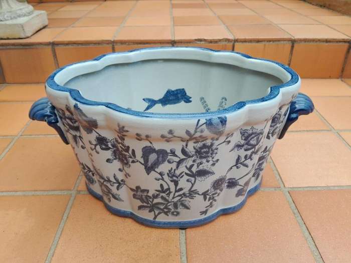 A 20th Century Chinoiserie Blue and White Jardiniere