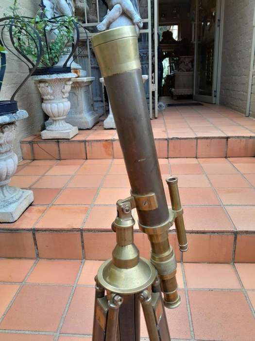 An Antique Brass Telescope On Tripod Stand (Adjustable And Lenses Working)