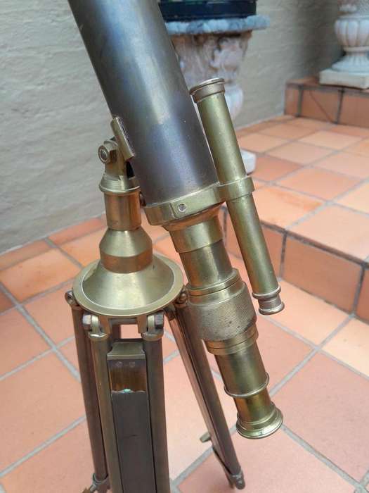 An Antique Brass Telescope On Tripod Stand (Adjustable And Lenses Working)