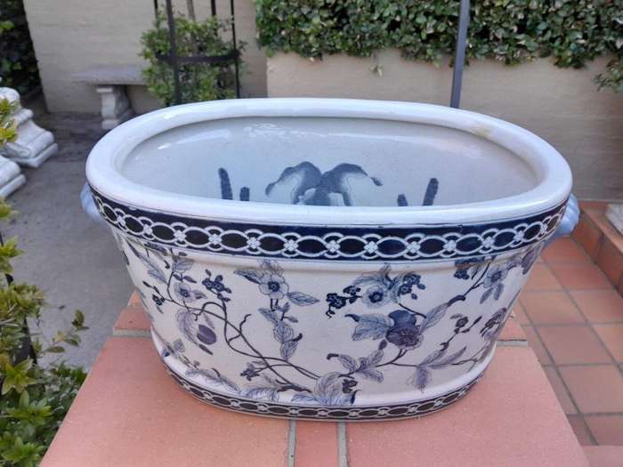 A 20th Century Porcelain Jardiniere